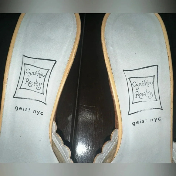 Cynthia Rowley Cream Lace Heels - Picture 3 of 5